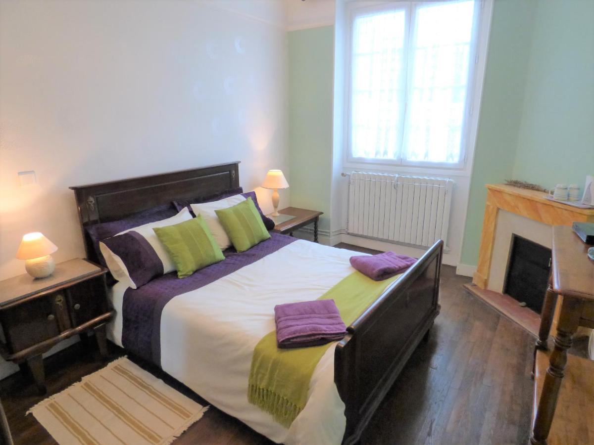 Les Tibles Bed & Breakfast Nanthiat Dış mekan fotoğraf