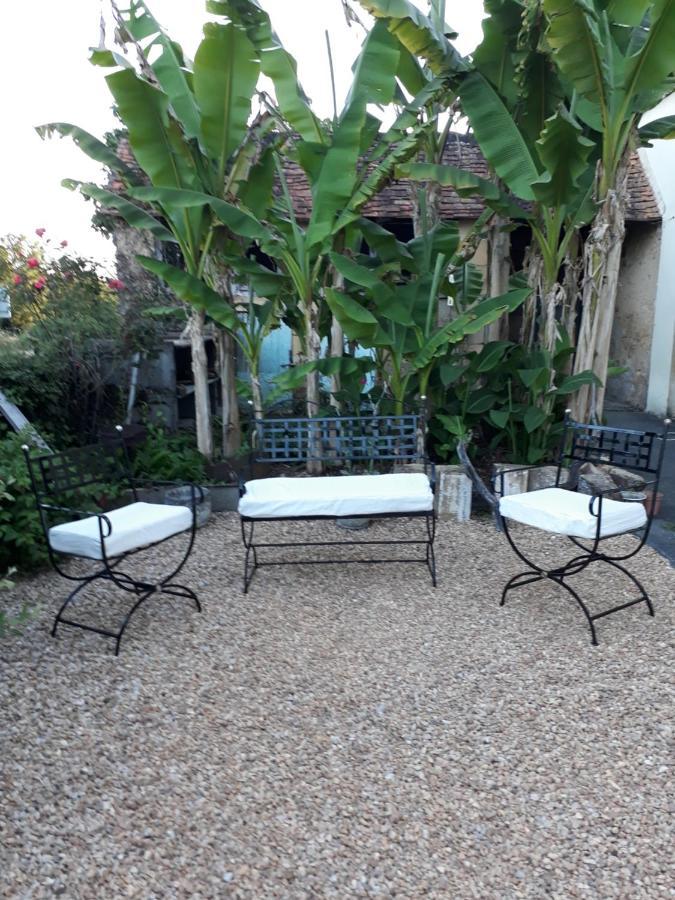 Les Tibles Bed & Breakfast Nanthiat Dış mekan fotoğraf